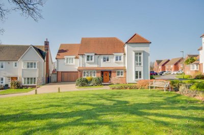 Property on Old House Lane, RH16 4XF