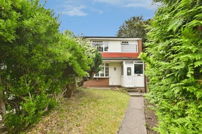 Property on Deptford Crescent, NG6 9DL