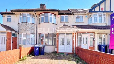 Property on UB1 2NZ