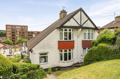Property on Kingsdown Avenue, CR2 6QG