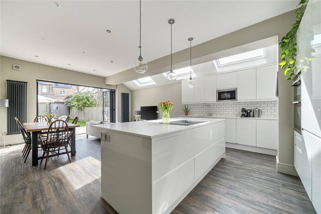 Terraced House