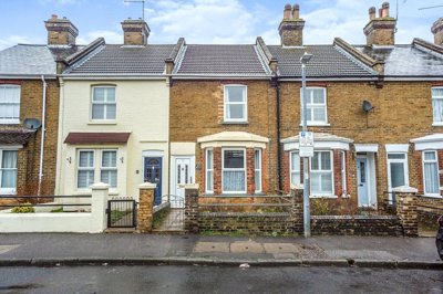 Property on School Road, ME13 8QZ