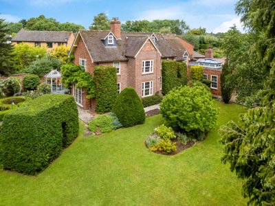 Property on Glasshouse Lane, CV8 2AL