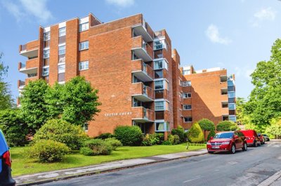 Property on Talbot Close, SO16 7LY