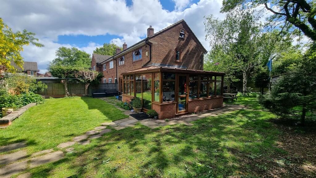 Terraced House