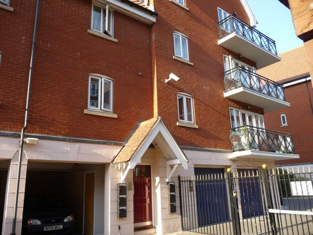 Property main image