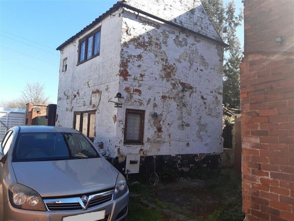 Property main image