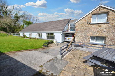 Property on SA67 8SD