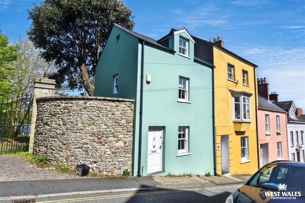 Terraced House