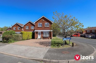 Property on Stoneleigh Close, B98 7YW