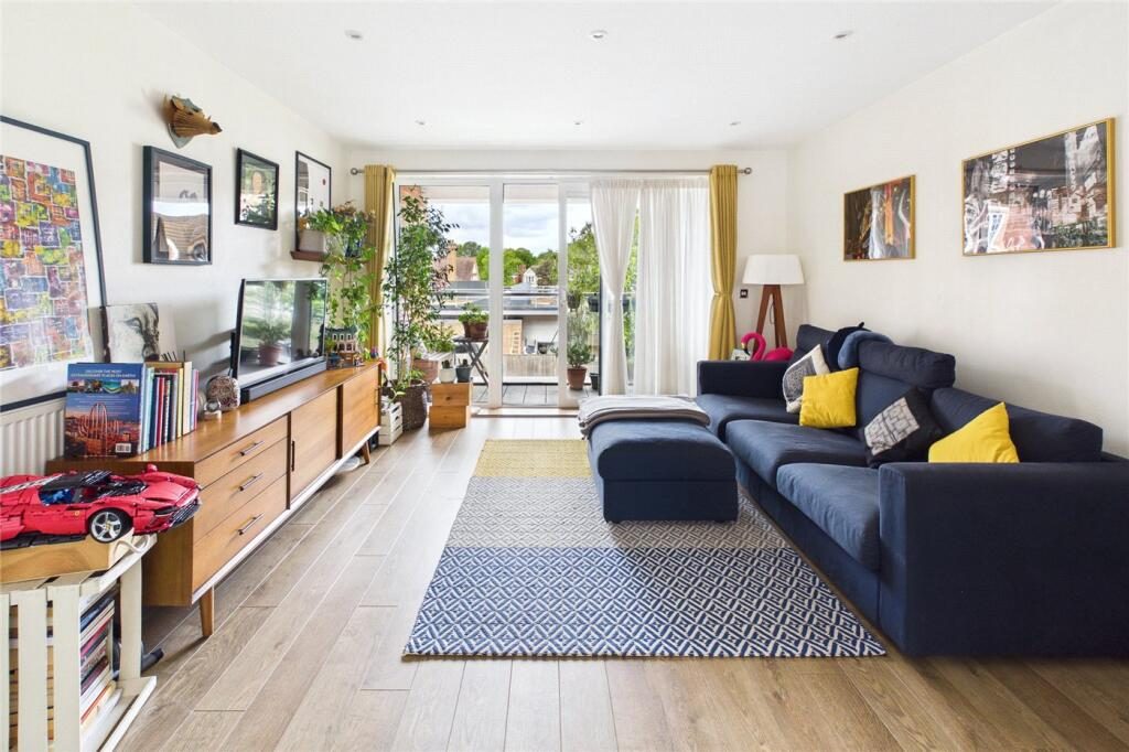 Property main image