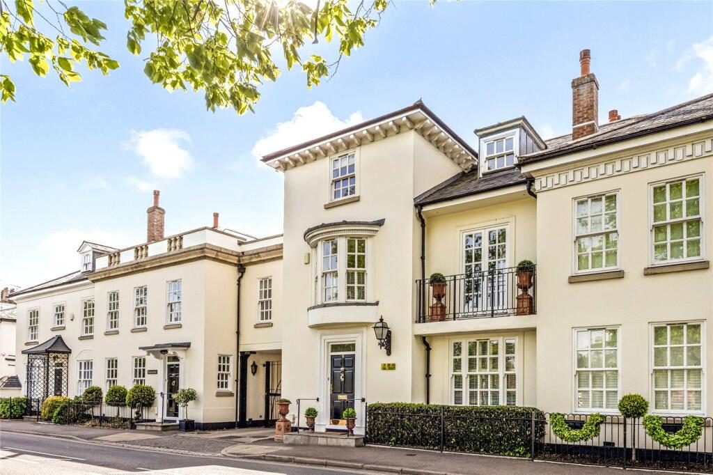 Terraced House