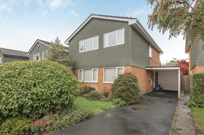 Property on Pennine Way, RG10 9QH