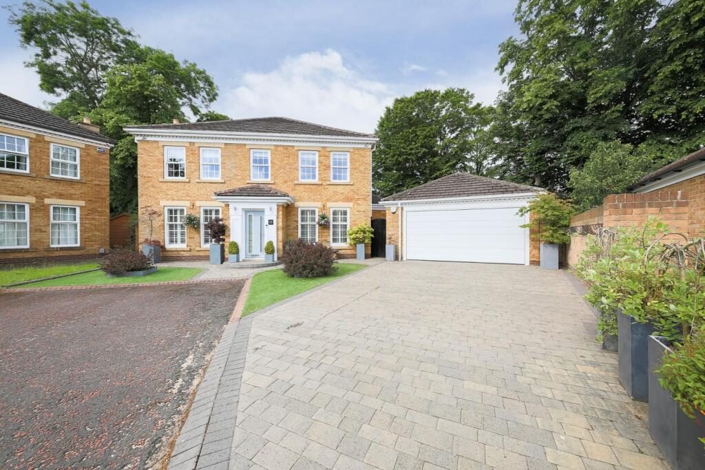 Property main image