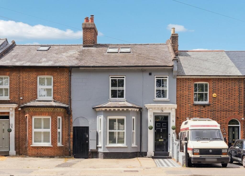 Terraced House