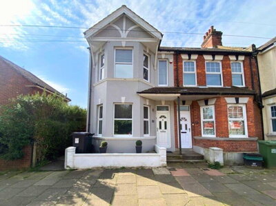 Property on Cumberland Road, TN39 5BU