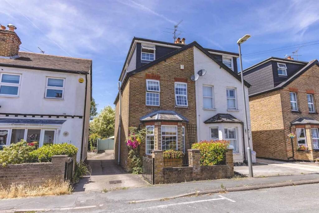 Property main image