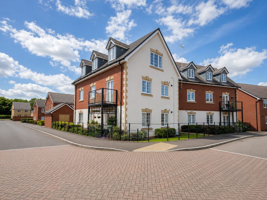 Property main image
