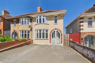 Property on Briar Hill Road, NN4 8LJ