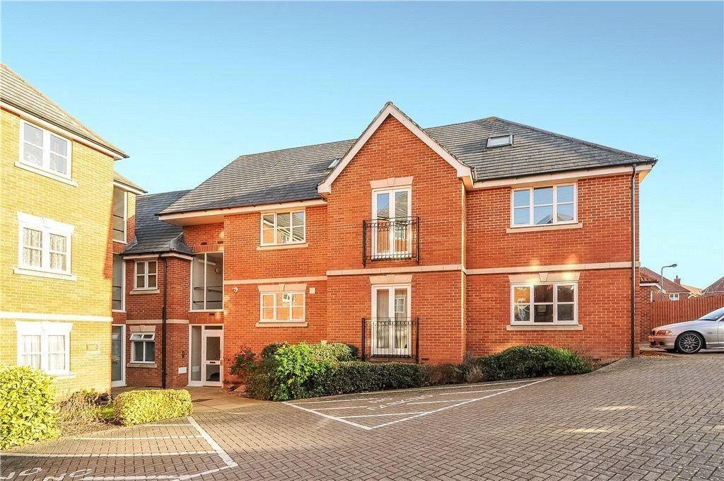 Property main image