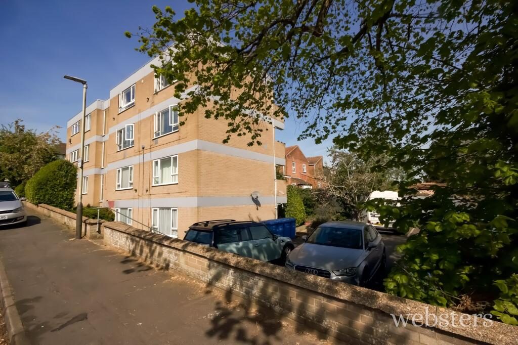 Property main image
