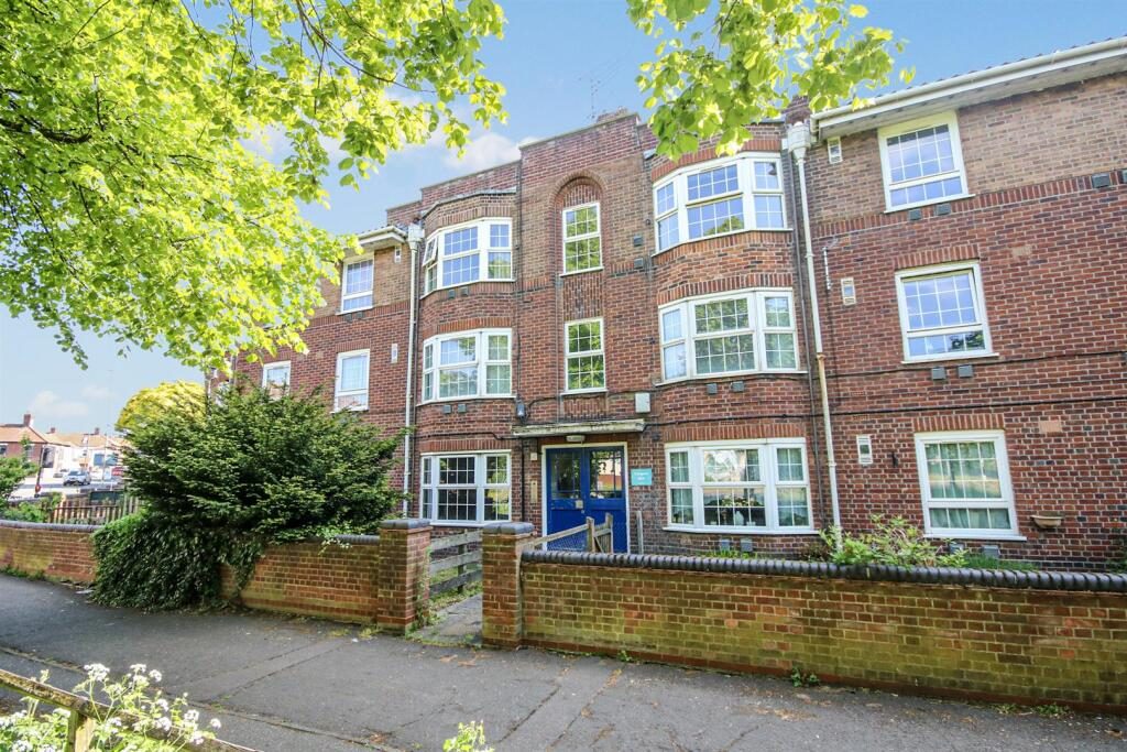 Property main image