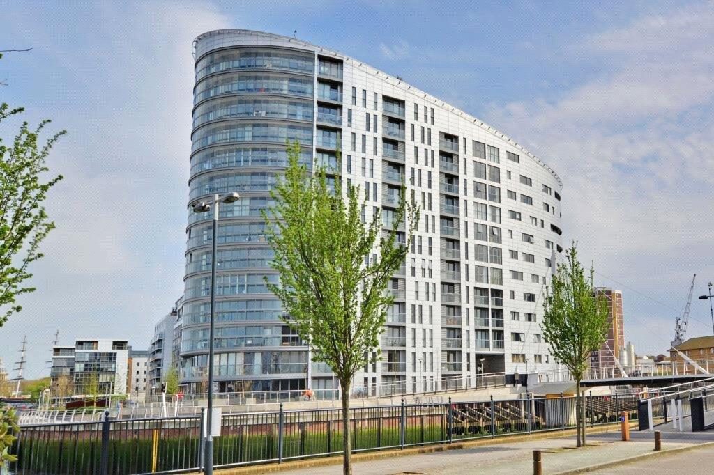 Property main image