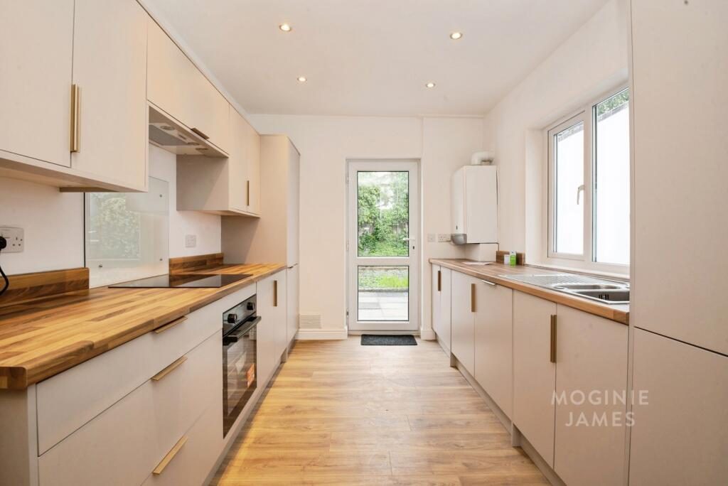 Terraced House