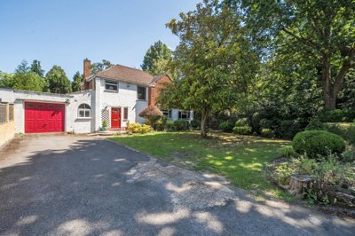 Property on SL4 2LR