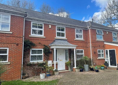 Property on Wellingborough Road, MK46 4DD