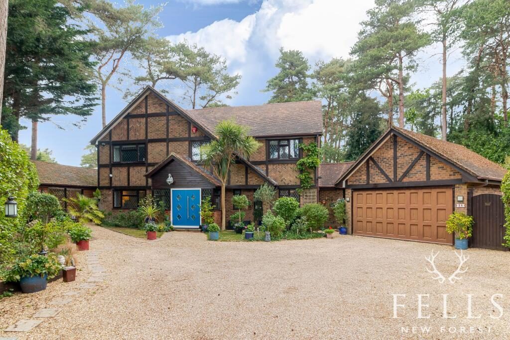 Property main image