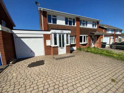 Property on Mendip Road, B63 1JE