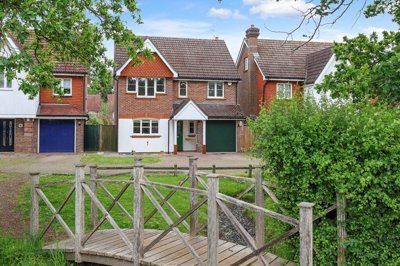 Property on Jennings Way, RH6 9SF