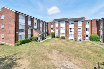 Property on Tennyson Close, SG8 5SZ
