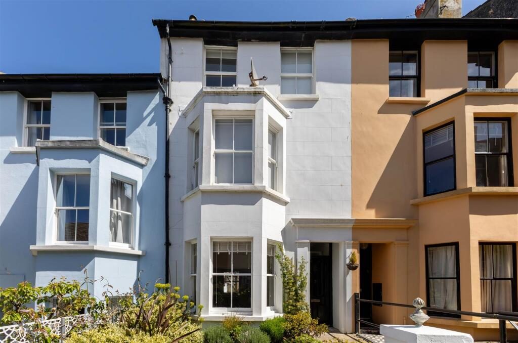Terraced House