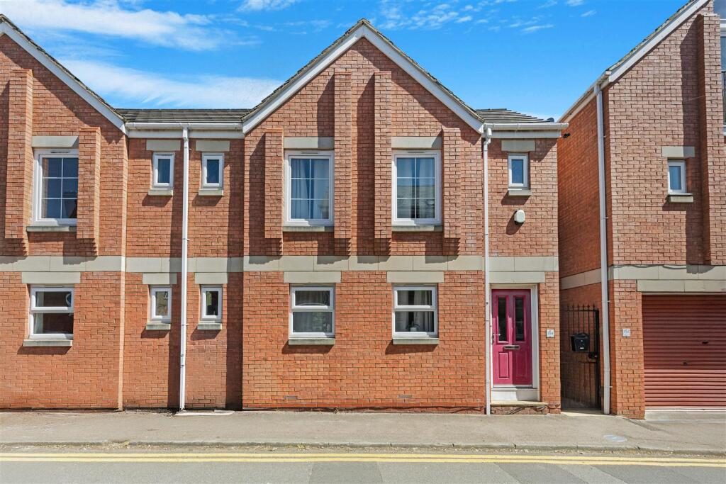 Terraced House