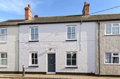 Property on Quainton Road, HP18 0LN