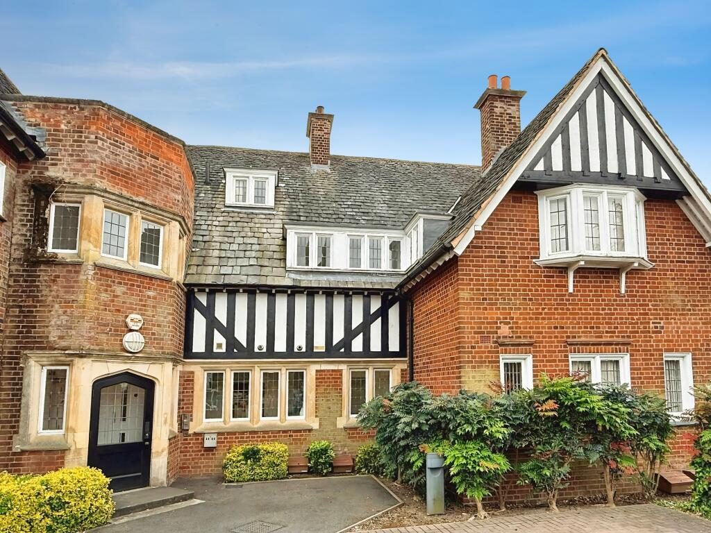 Property main image