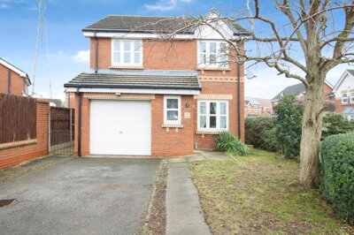 Property on Willowmead Close, DN15 8US