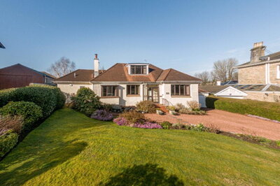 Property on Quadrant Road, G43 2QJ