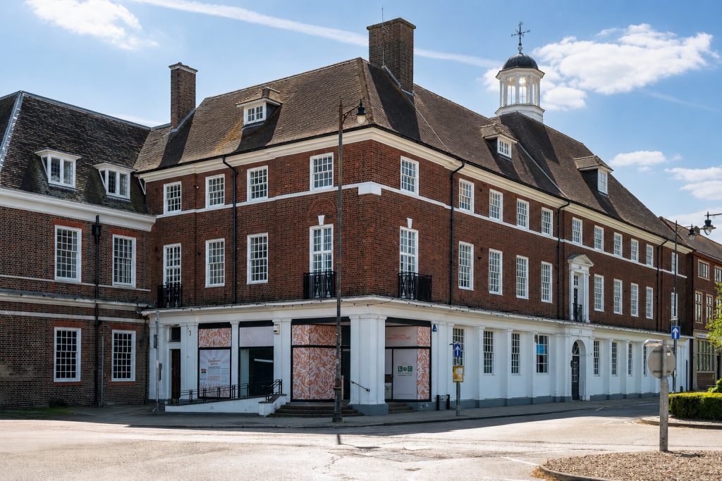 Property main image