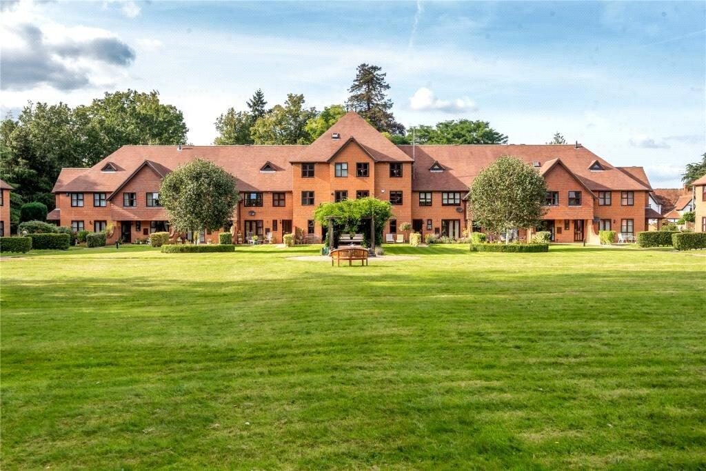 Property main image