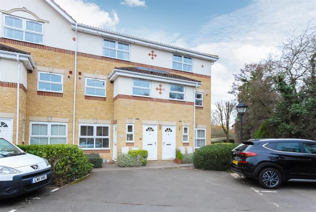 Property main image