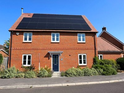 Property on RG19 8FH