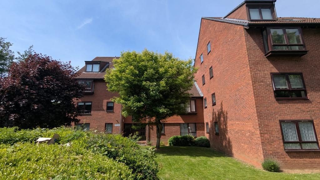 Property main image