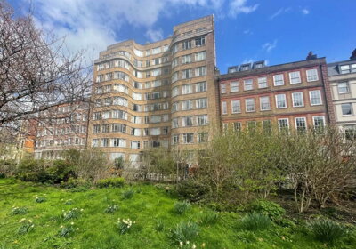 Property on Charterhouse Square, EC1M 6ET