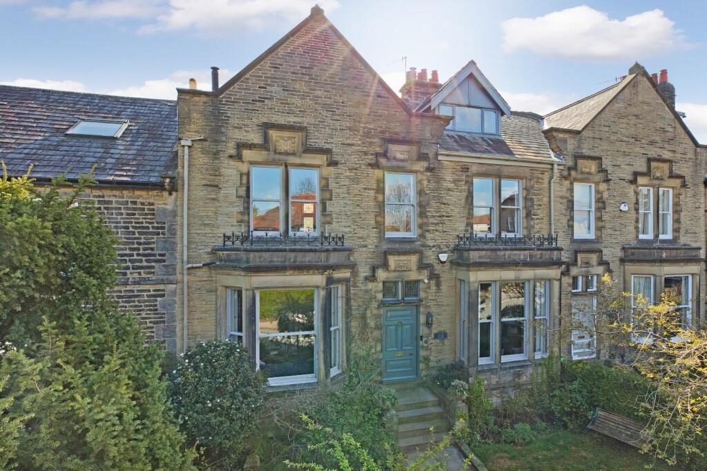 Terraced House