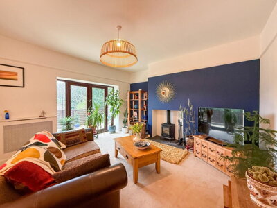 Property on Upper Fold, HD9 6NX