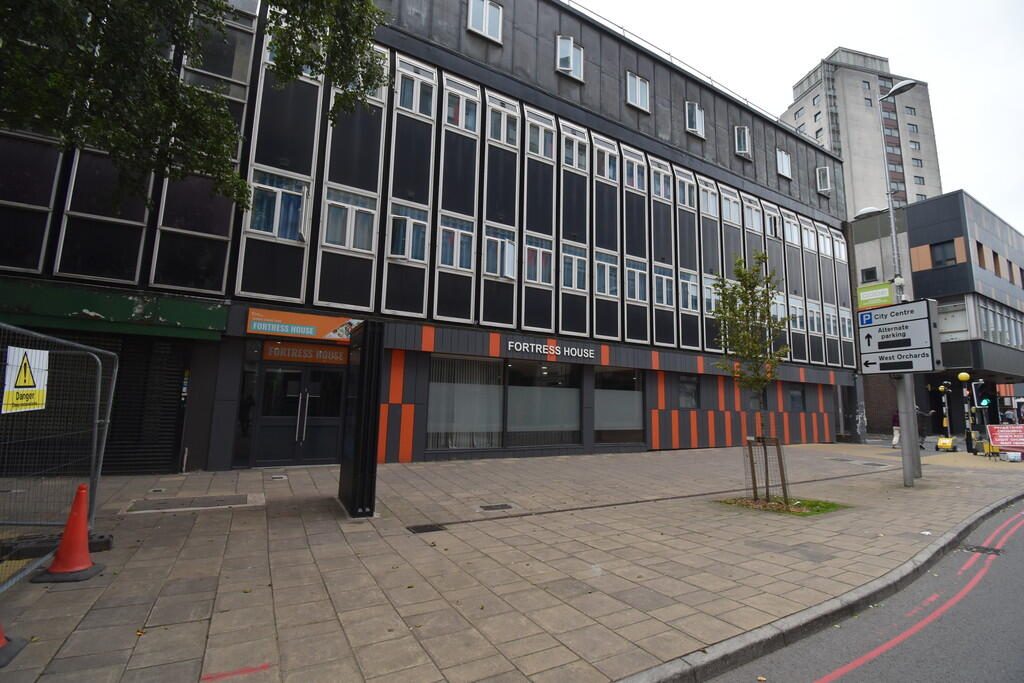 Property main image