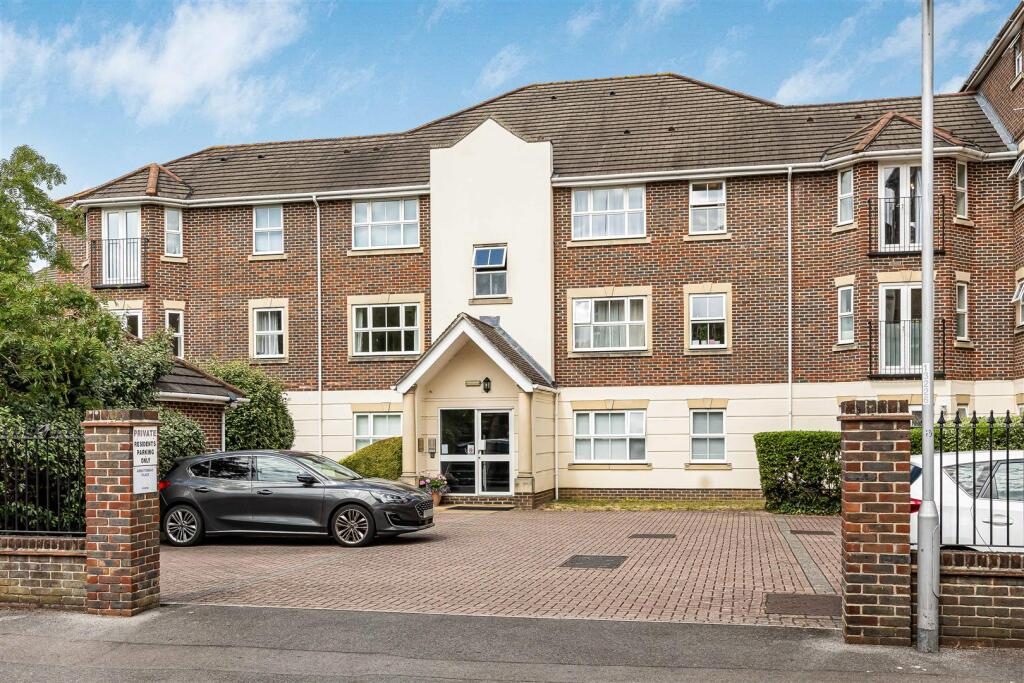 Property main image